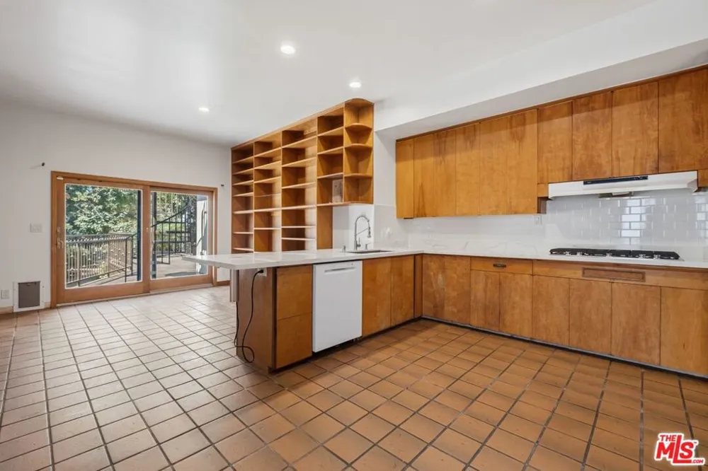 1136 Harvard Street Santa Monica, CA 90403