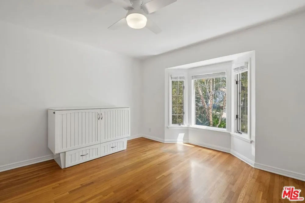 1136 Harvard Street Santa Monica, CA 90403