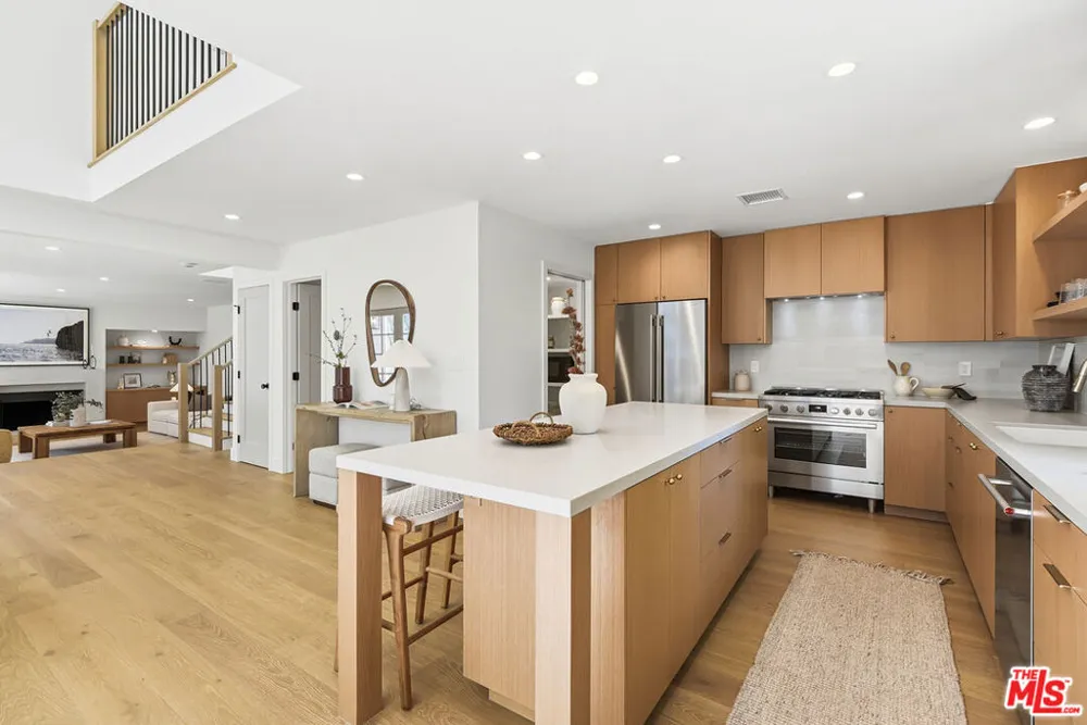 13080 Mindanao Way #95 Marina del Rey, CA 90292