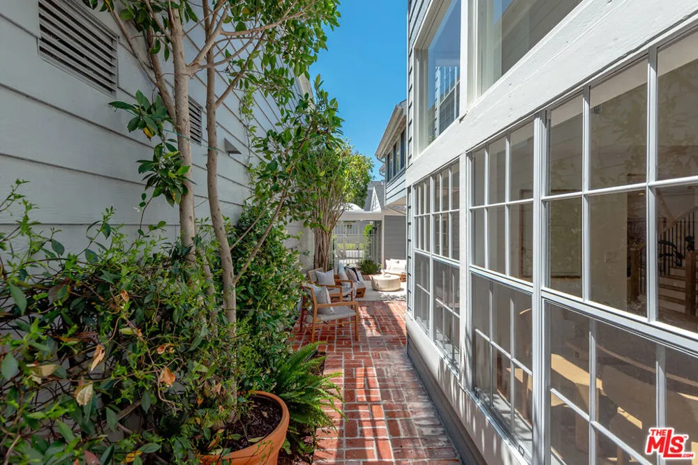 13080 Mindanao Way #95 Marina del Rey, CA 90292