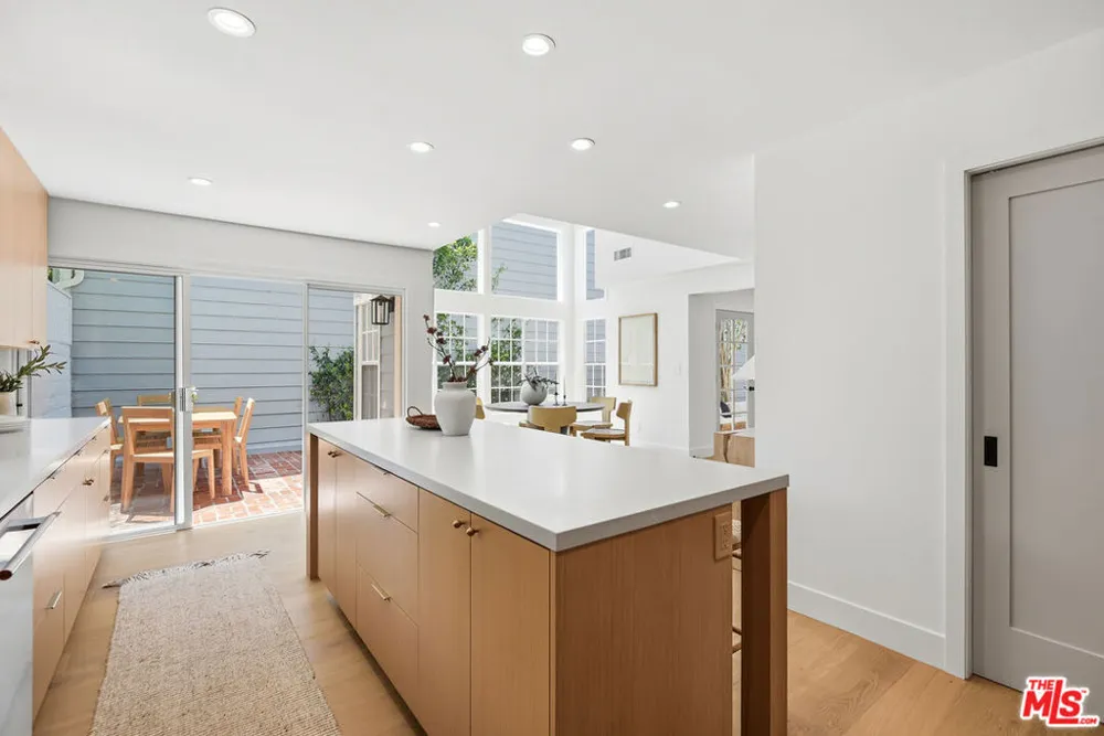 13080 Mindanao Way #95 Marina del Rey, CA 90292