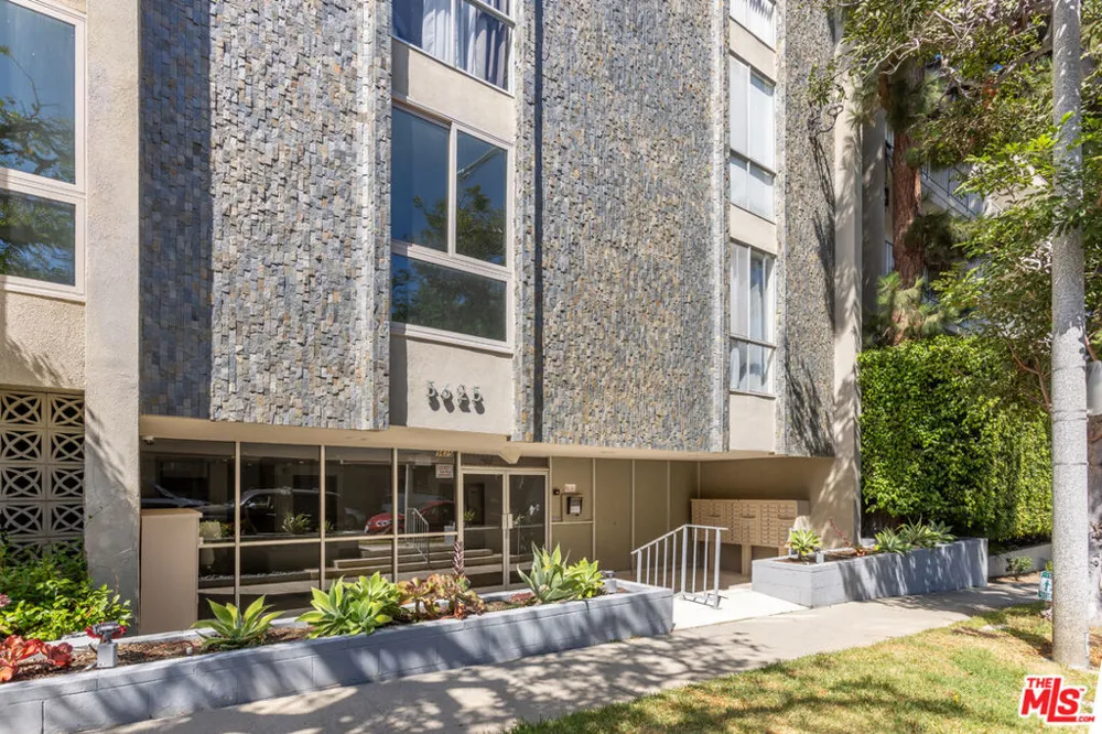 5625 Windsor Way #207 Culver City, CA 90230