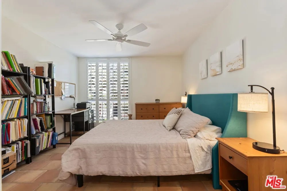 5625 Windsor Way #207 Culver City, CA 90230