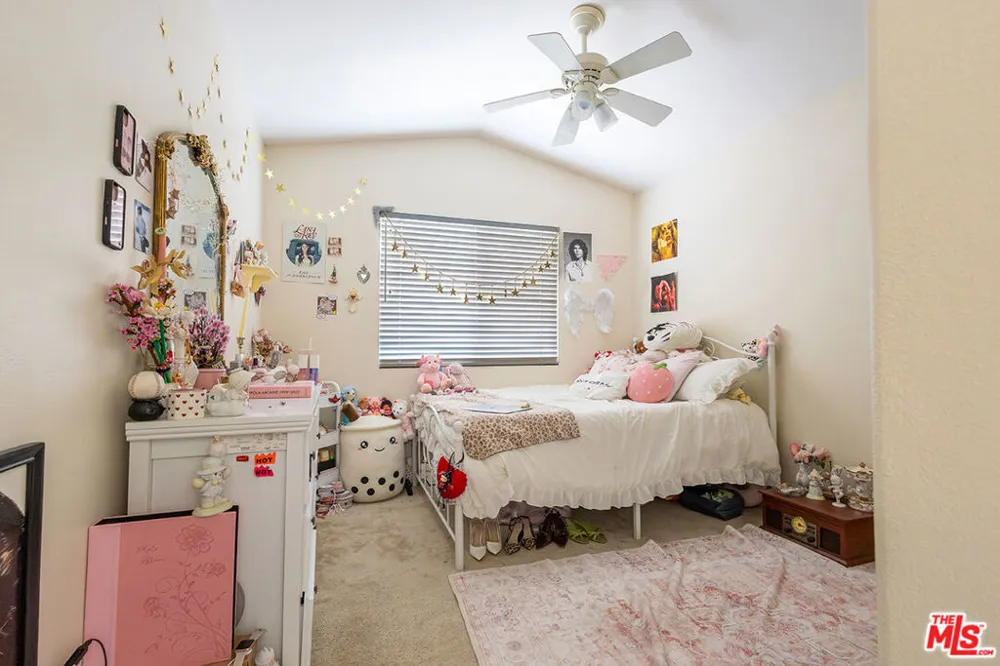 12110 Via Santa Rosa Los Angeles, CA 91342