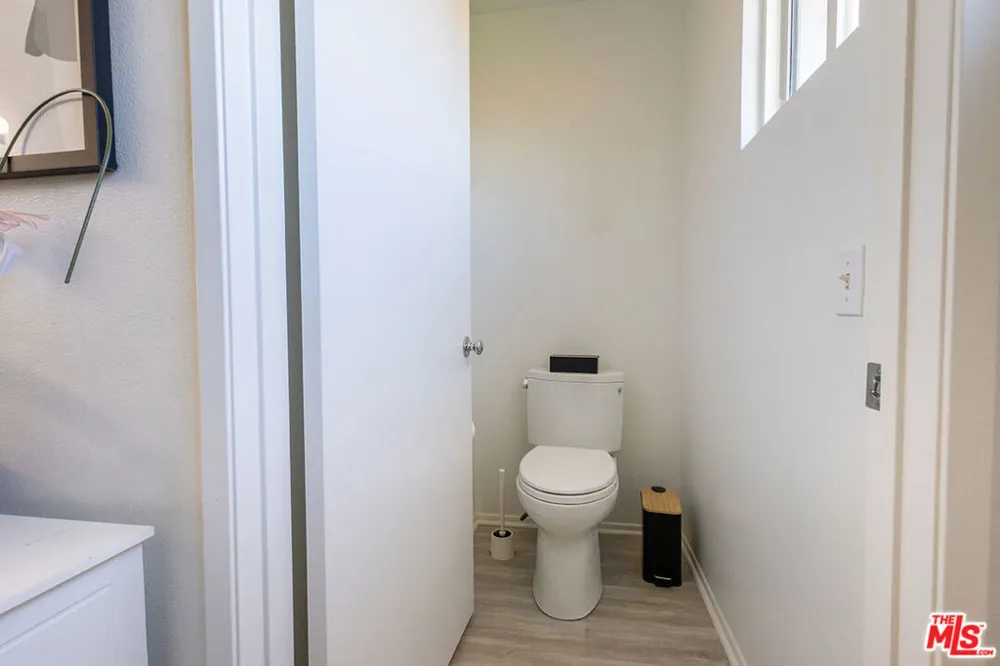 12110 Via Santa Rosa Los Angeles, CA 91342