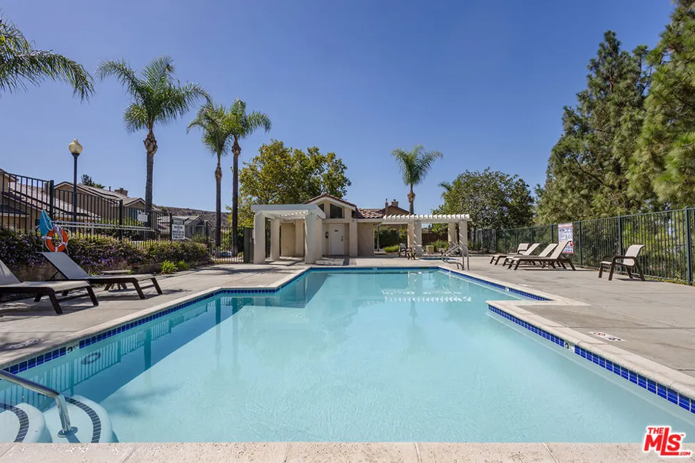 12110 Via Santa Rosa Los Angeles, CA 91342