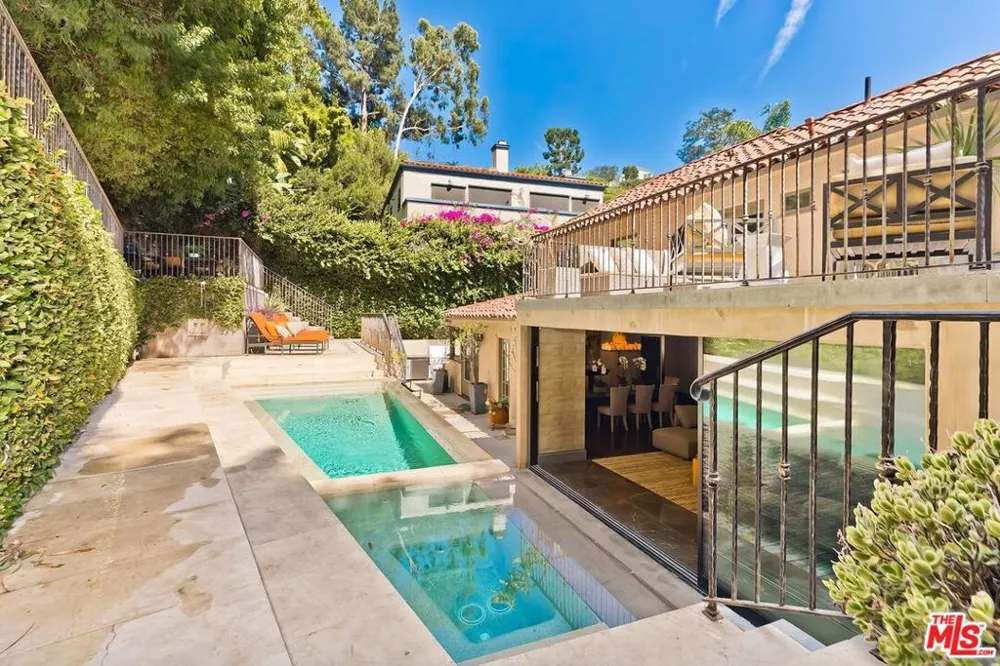 3300 Knoll Drive Los Angeles, CA 90068