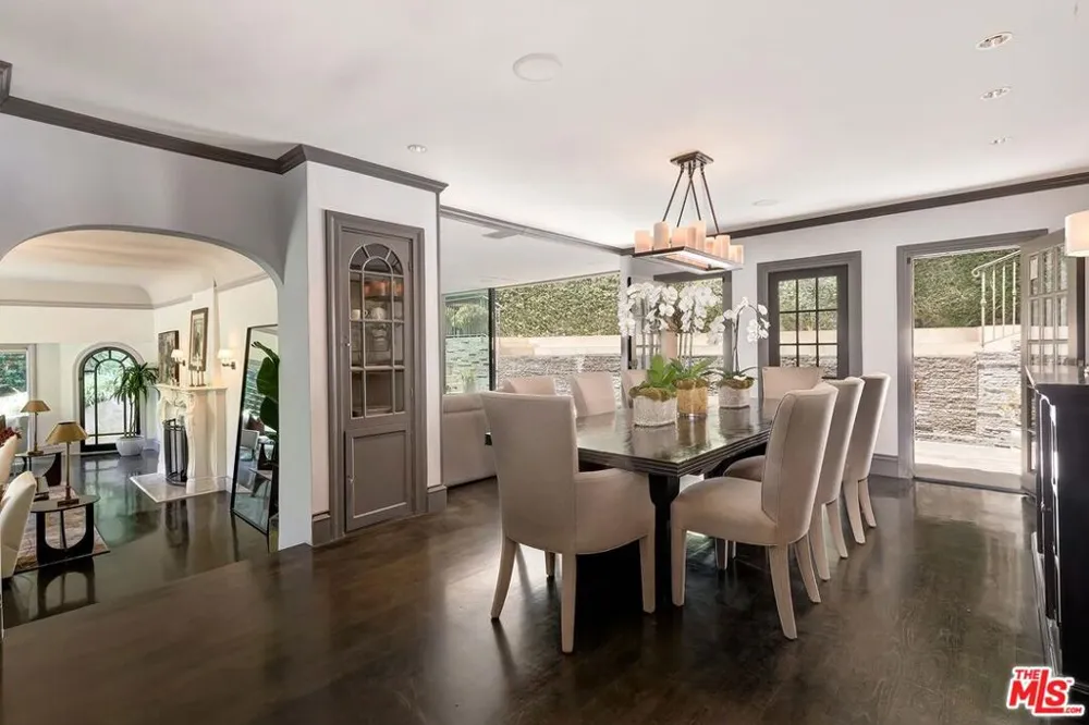 3300 Knoll Drive Los Angeles, CA 90068