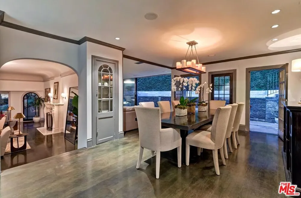 3300 Knoll Drive Los Angeles, CA 90068