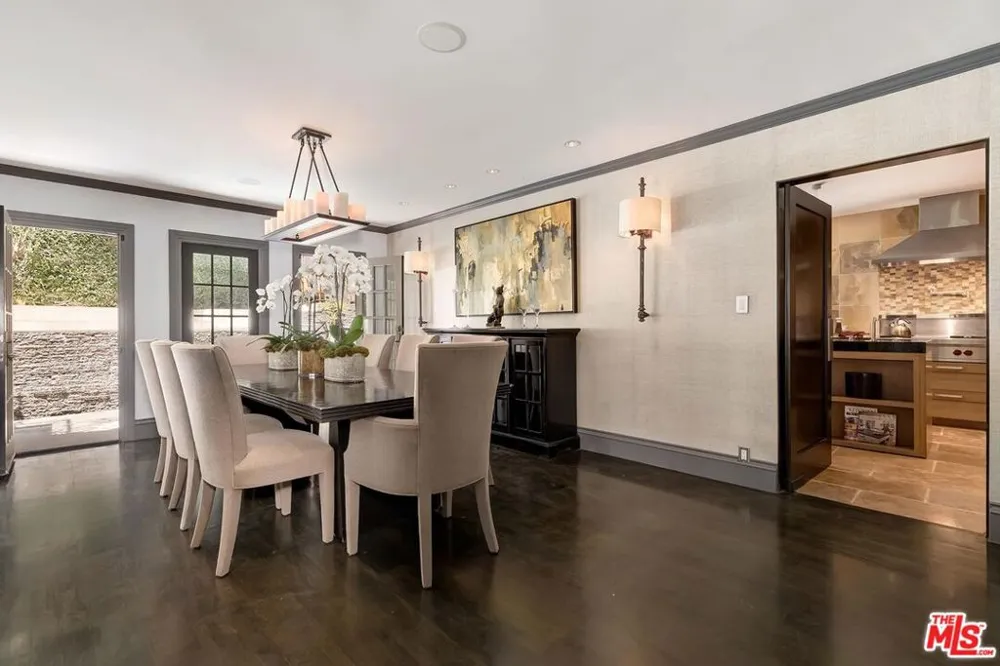 3300 Knoll Drive Los Angeles, CA 90068