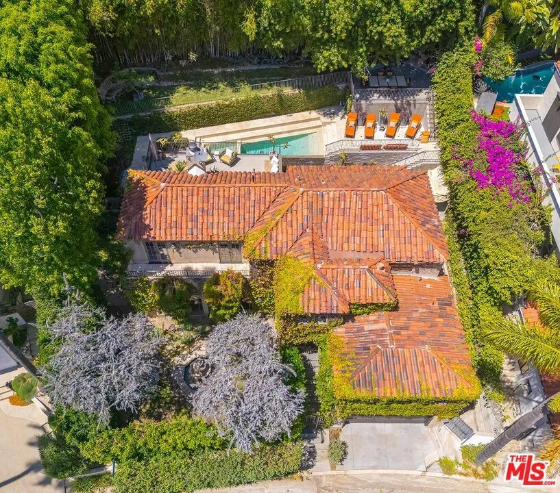 3300 Knoll Drive Los Angeles, CA 90068