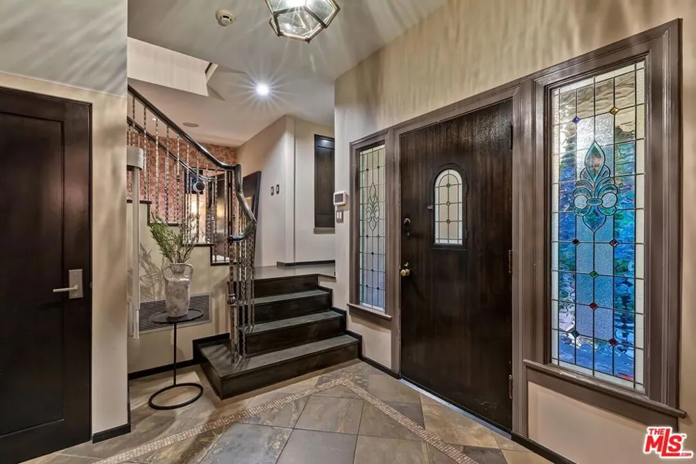 3300 Knoll Drive Los Angeles, CA 90068