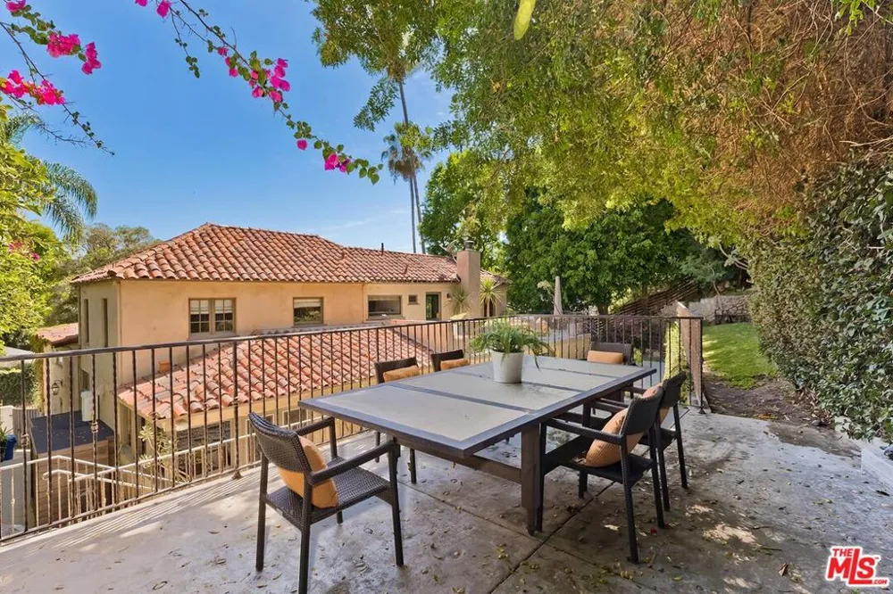 3300 Knoll Drive Los Angeles, CA 90068