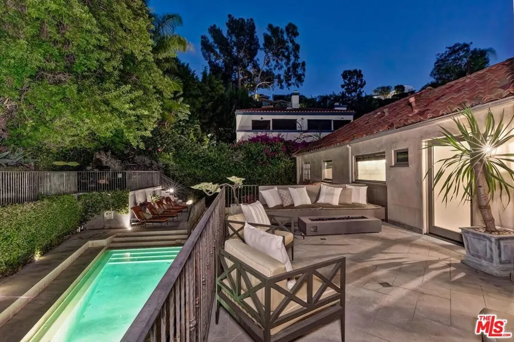 3300 Knoll Drive Los Angeles, CA 90068