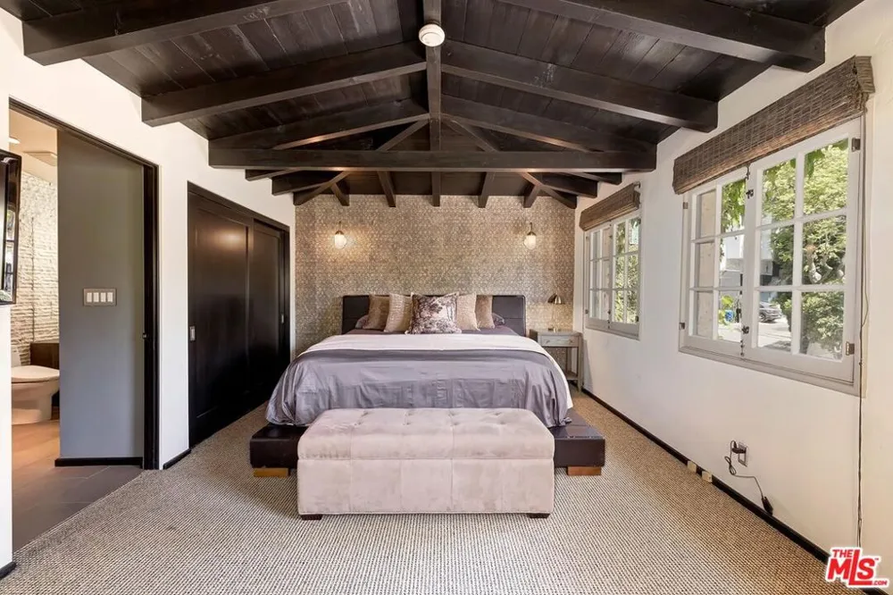 3300 Knoll Drive Los Angeles, CA 90068