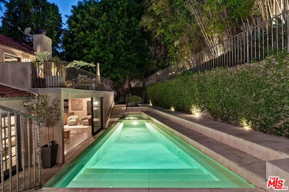 3300 Knoll Drive Los Angeles, CA 90068