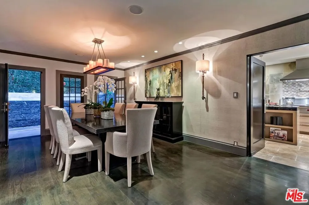 3300 Knoll Drive Los Angeles, CA 90068
