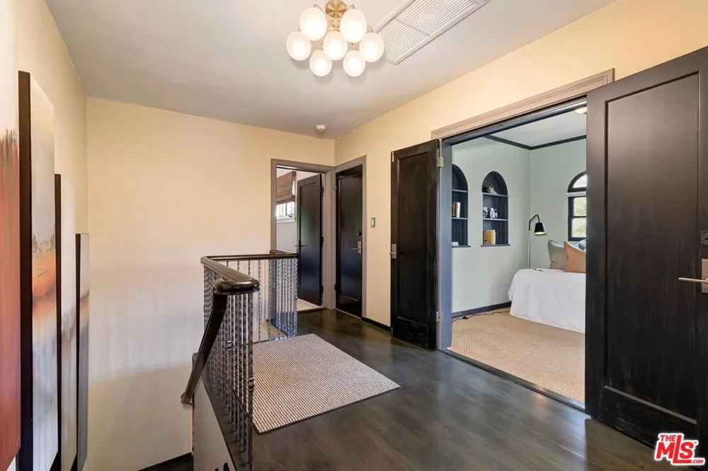 3300 Knoll Drive Los Angeles, CA 90068