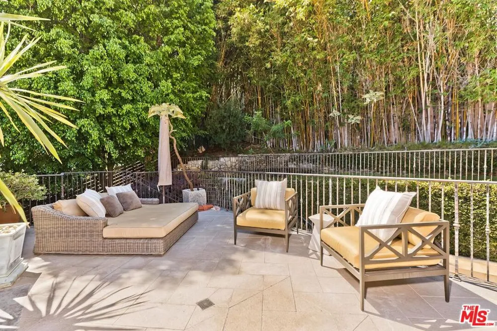 3300 Knoll Drive Los Angeles, CA 90068