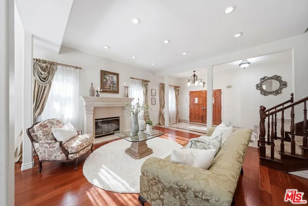 4814 Ramsdell Avenue La Crescenta, CA 91214