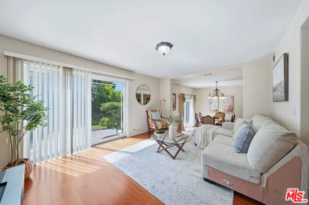 4814 Ramsdell Avenue La Crescenta, CA 91214