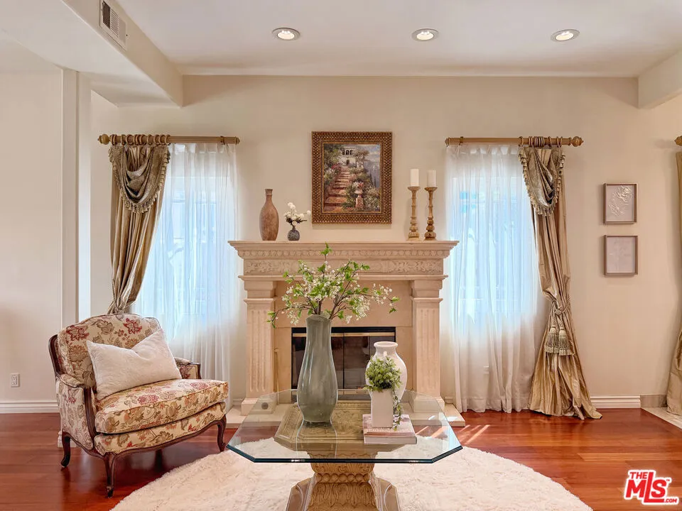 4814 Ramsdell Avenue La Crescenta, CA 91214