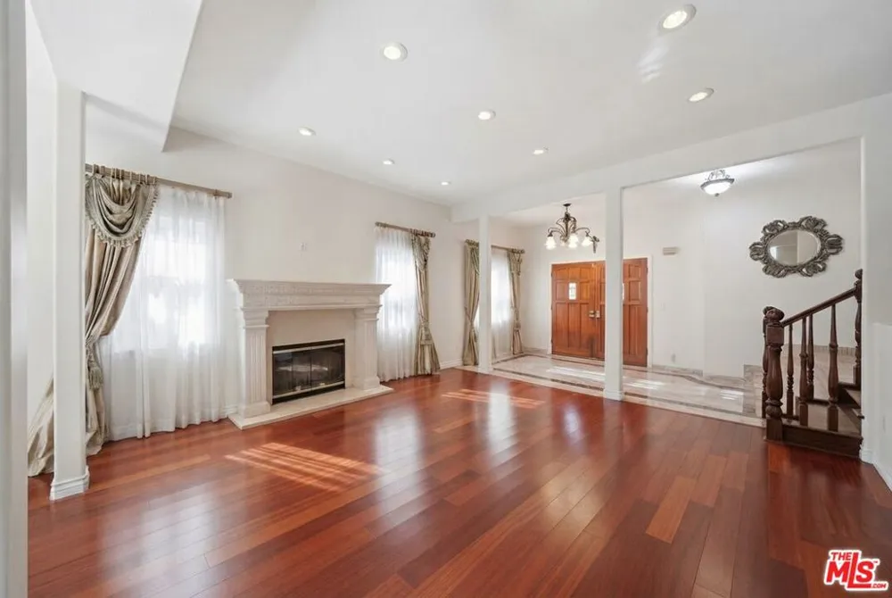 4814 Ramsdell Avenue La Crescenta, CA 91214
