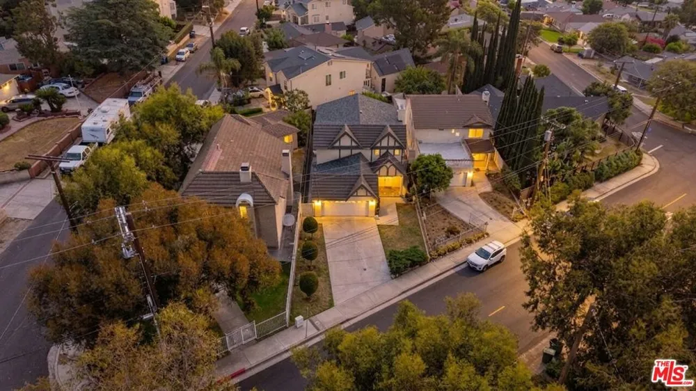 4814 Ramsdell Avenue La Crescenta, CA 91214