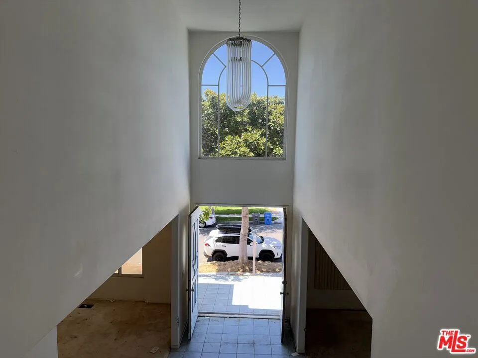 1212 S Irena Avenue Redondo Beach, CA 90277