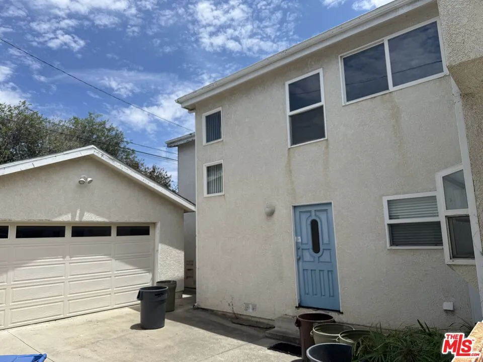 1212 S Irena Avenue Redondo Beach, CA 90277
