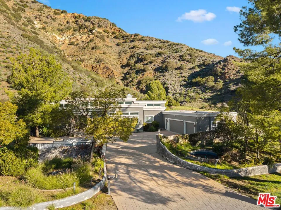 3699 Kanan Road Agoura Hills, CA 91301
