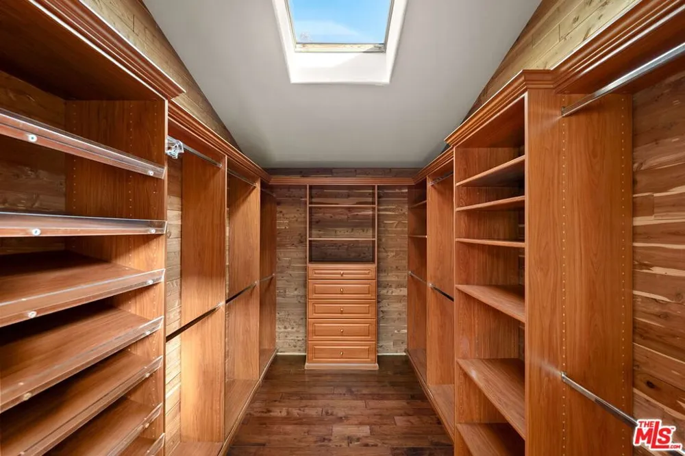 3699 Kanan Road Agoura Hills, CA 91301