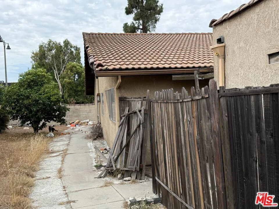 2477 Calle Villada Circle Duarte, CA 91010