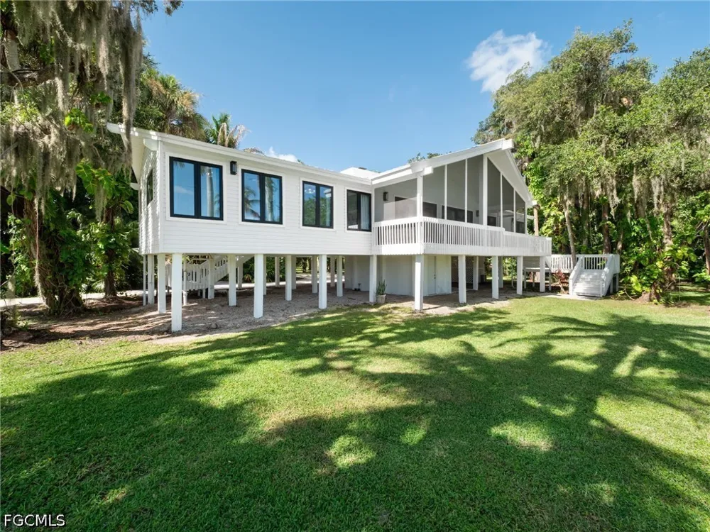 S River Road Alva, FL 33920