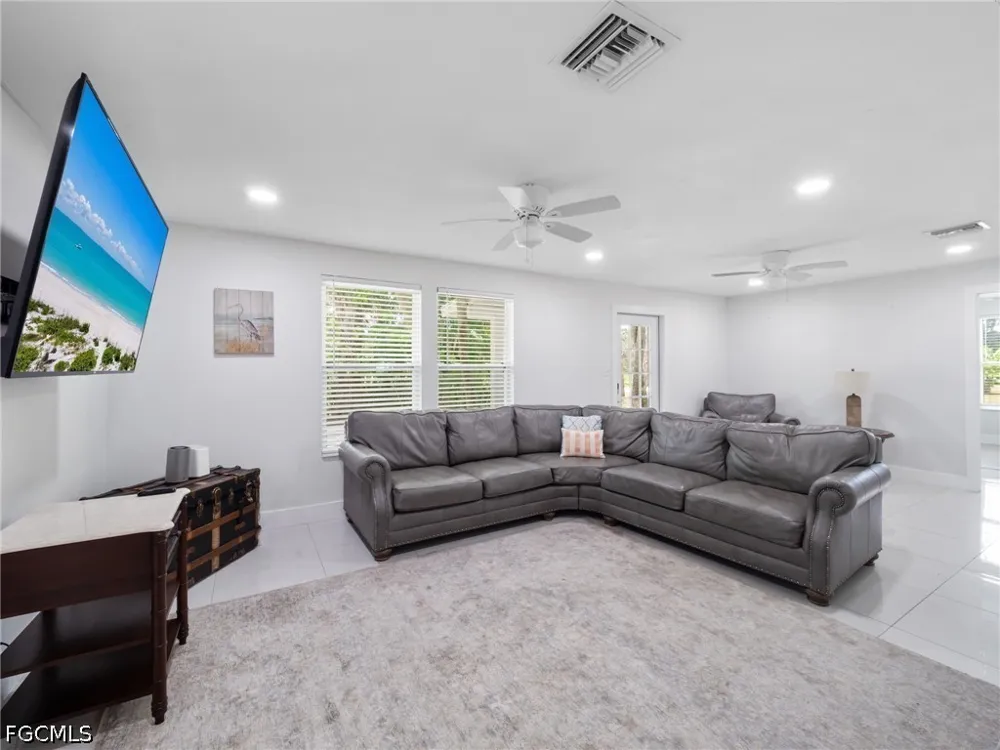 S River Road Alva, FL 33920