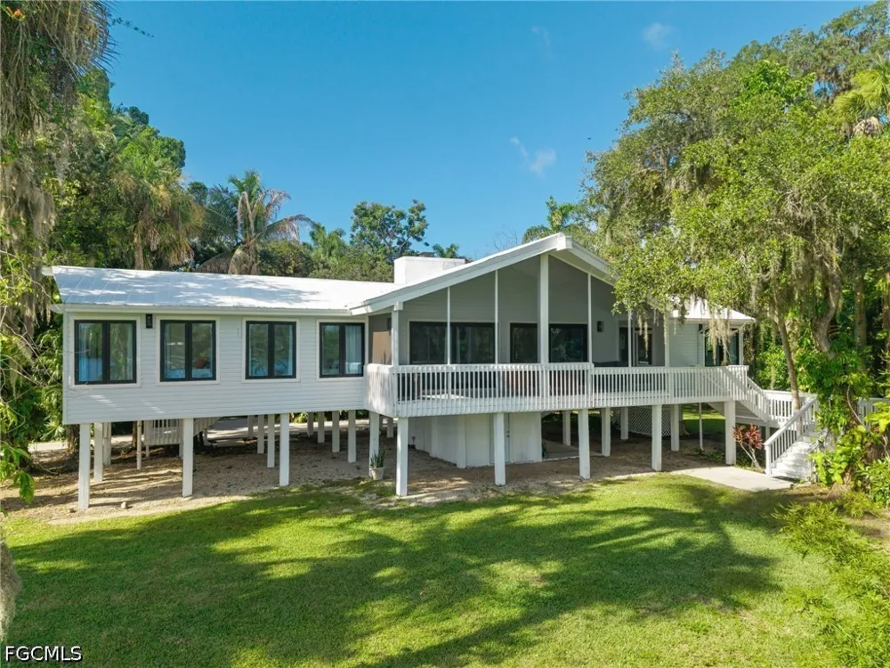 S River Road Alva, FL 33920