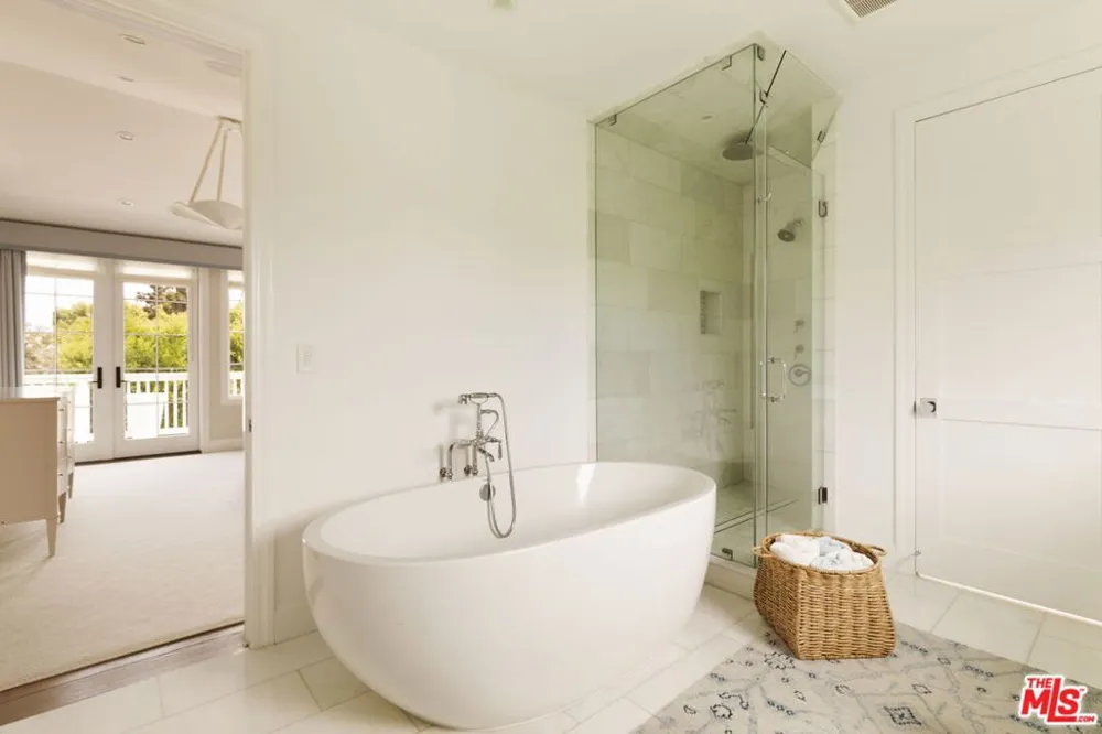 524 Ocampo Drive Los Angeles, CA 90272