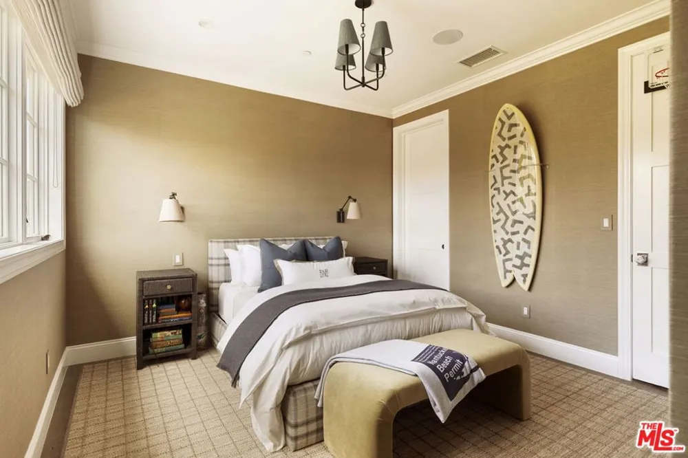 524 Ocampo Drive Los Angeles, CA 90272