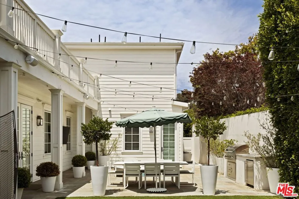 524 Ocampo Drive Los Angeles, CA 90272