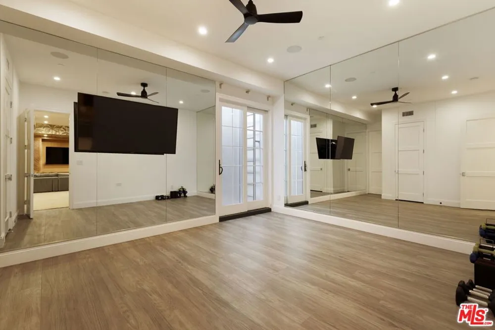 524 Ocampo Drive Los Angeles, CA 90272