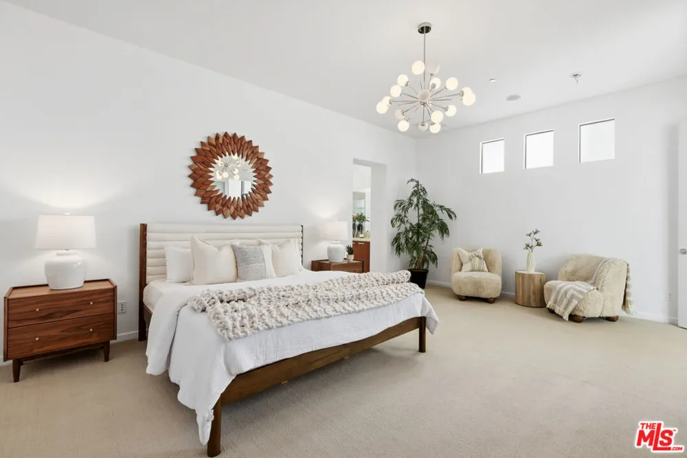 12912 Discovery Playa Vista, CA 90094