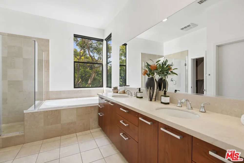 12912 Discovery Playa Vista, CA 90094