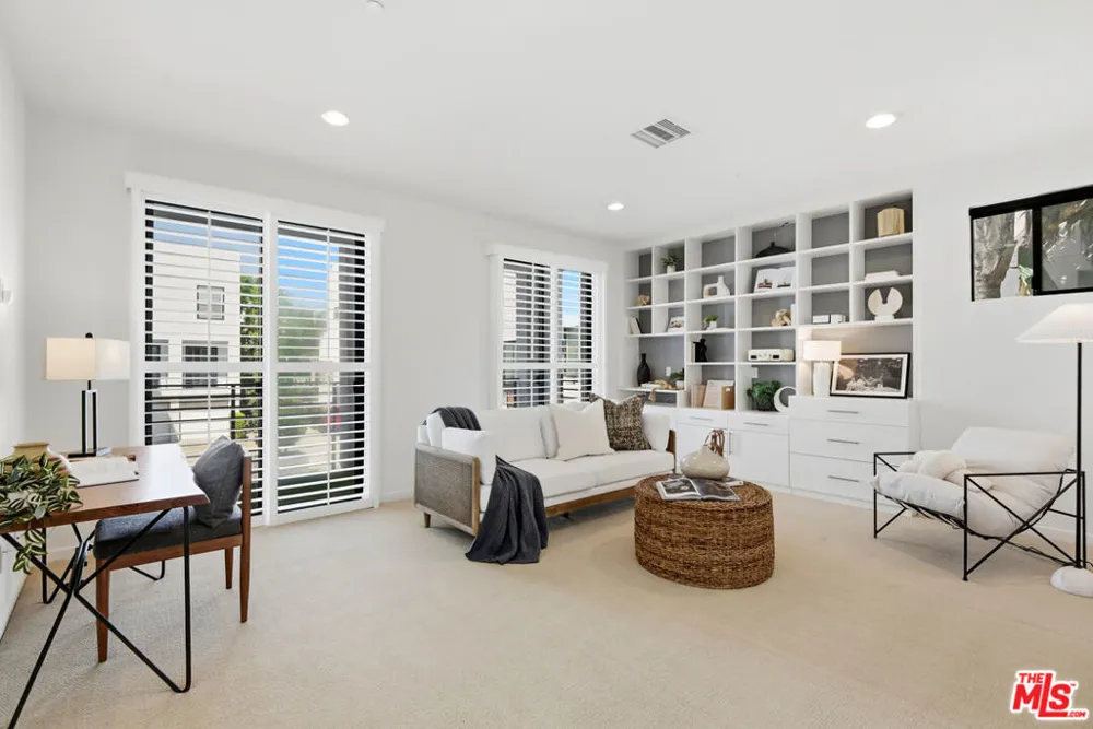 12912 Discovery Playa Vista, CA 90094