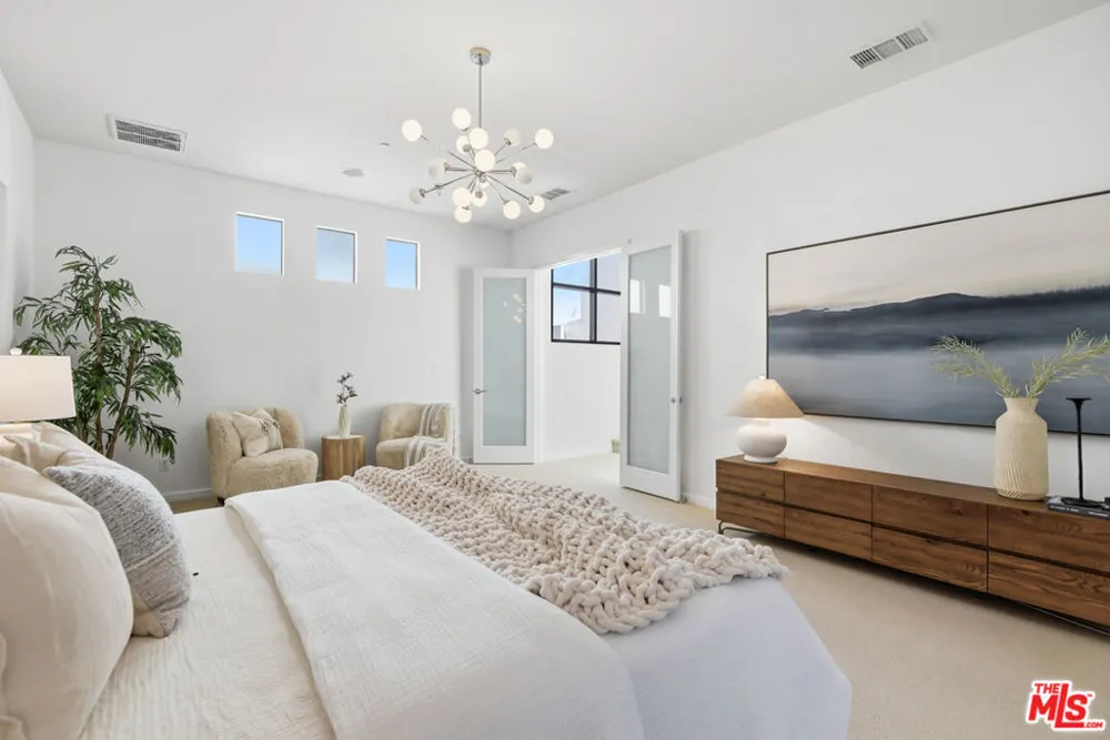 12912 Discovery Playa Vista, CA 90094