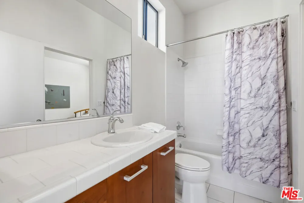 12912 Discovery Playa Vista, CA 90094