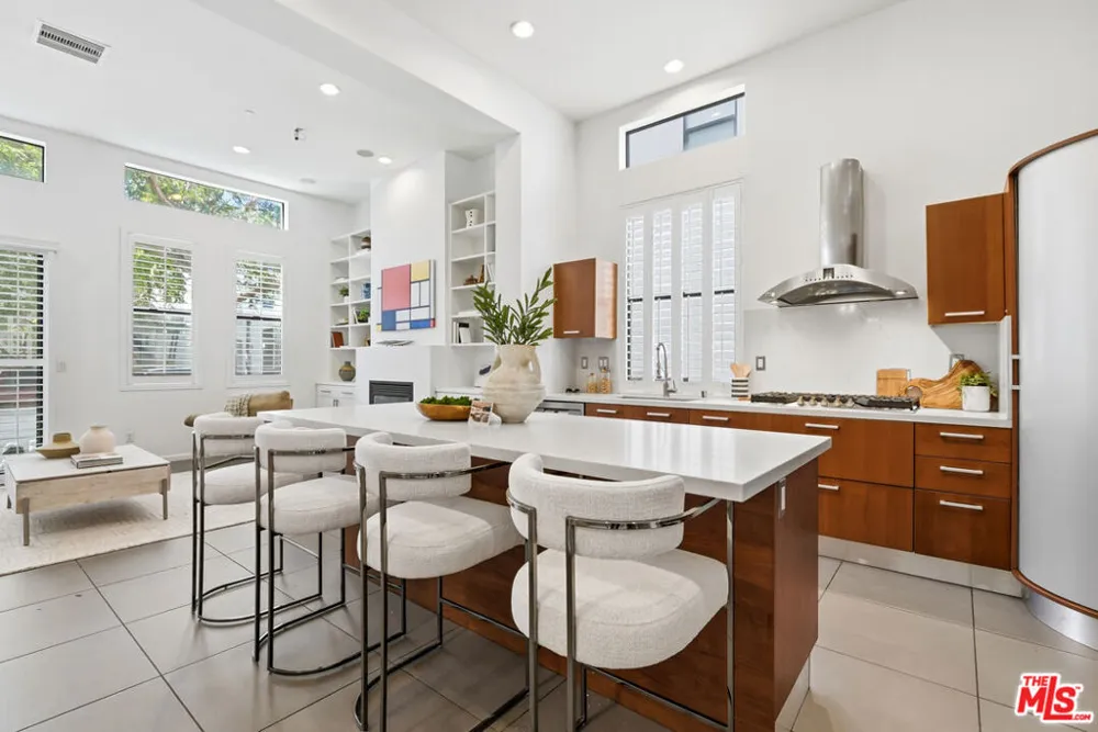 12912 Discovery Playa Vista, CA 90094