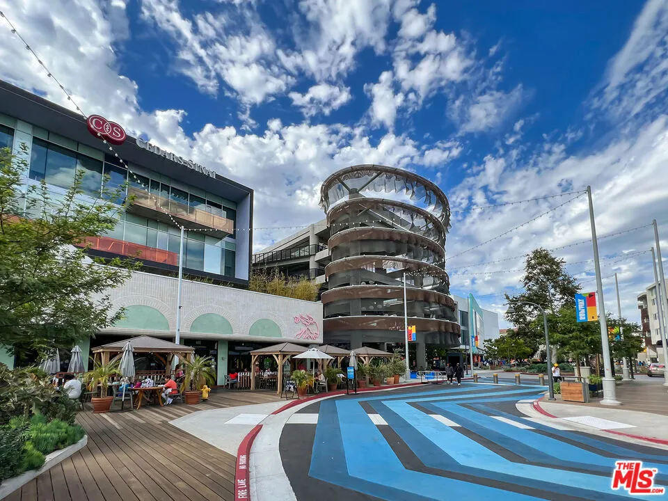 12912 Discovery Playa Vista, CA 90094