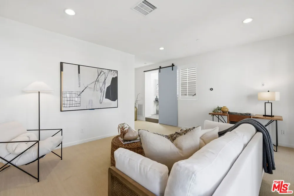 12912 Discovery Playa Vista, CA 90094