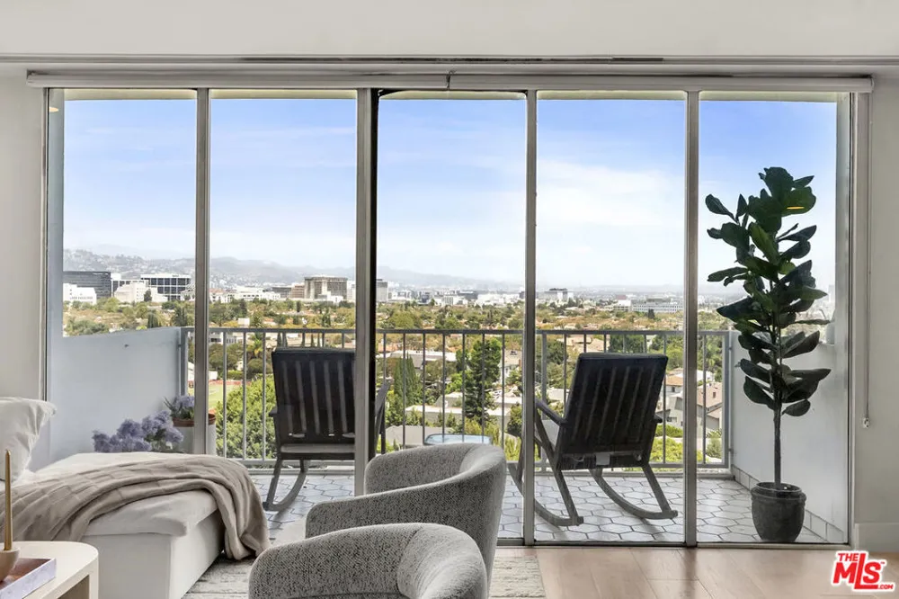 2160 Century Parkway #702 Los Angeles, CA 90067