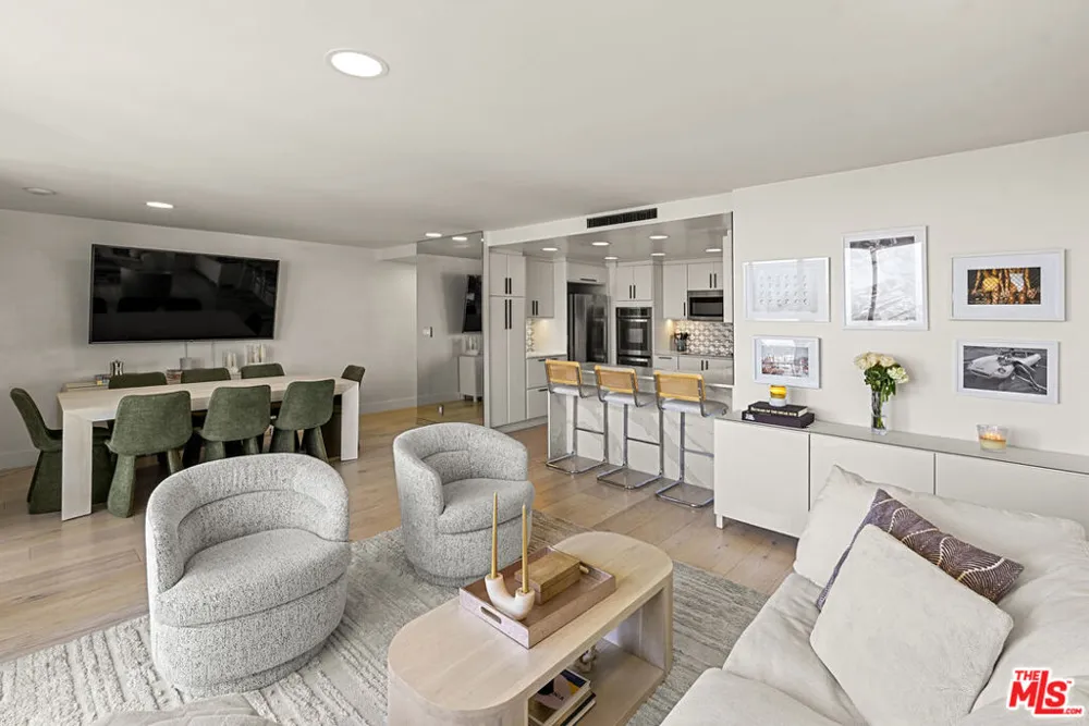 2160 Century Parkway #702 Los Angeles, CA 90067